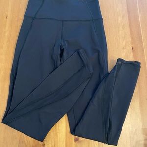 Lululemon leggings (black, size 4)